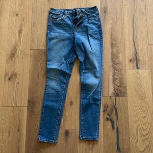 Universal thread high rise skinny jeans size 6